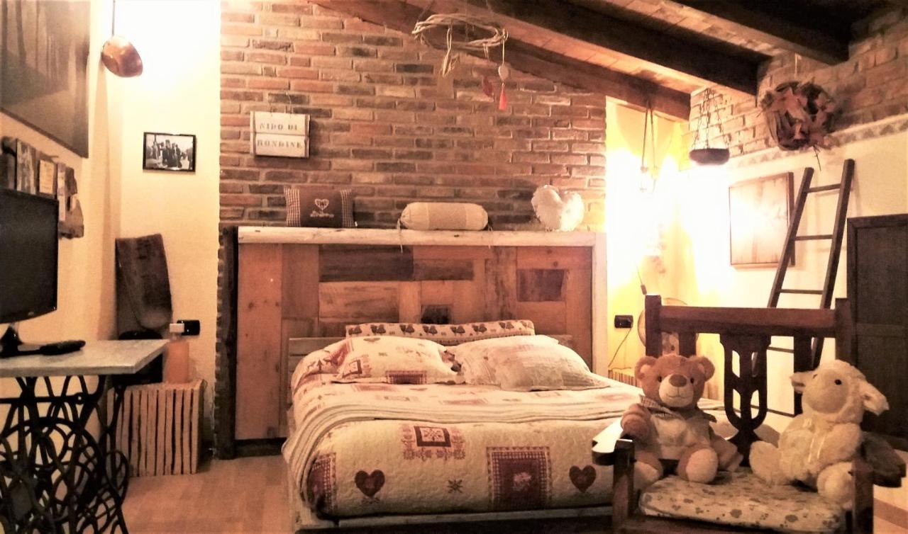 B&B Relais Cascina Al Campaccio Taino Экстерьер фото