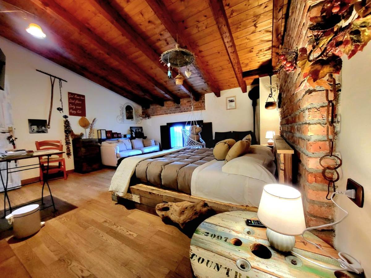 B&B Relais Cascina Al Campaccio Taino Экстерьер фото